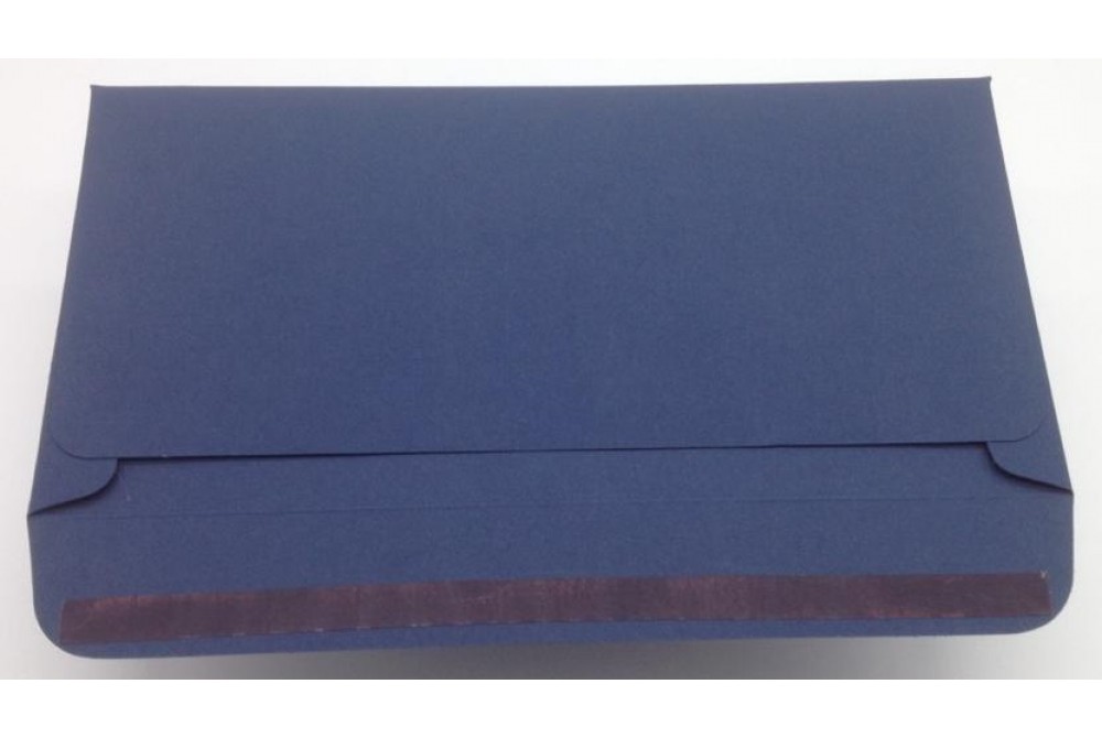 Конверт из дизайнерской бумаги TORITO тиснение лен темно-синий (плотность 270 гр.) формат С5, 10 штук в упаковке.Цена за 1 упаковку.