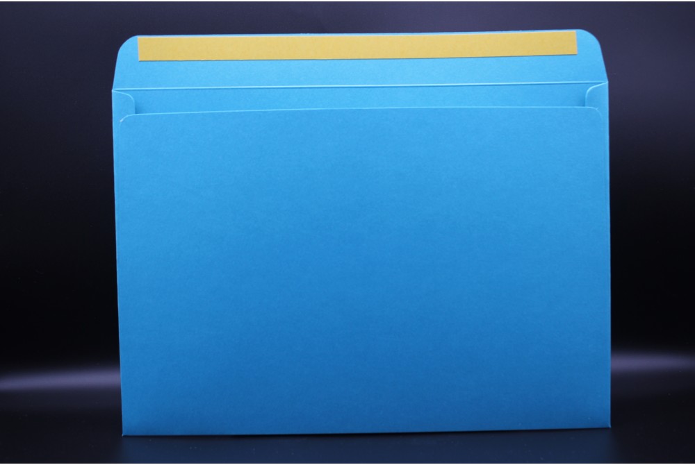 Конверт из дизайнерской бумаги  COCKTAIL бирюзовый металлик (плотность 290 гр.) формат С4, 10 штук в упаковке.Цена за 1 упаковку.