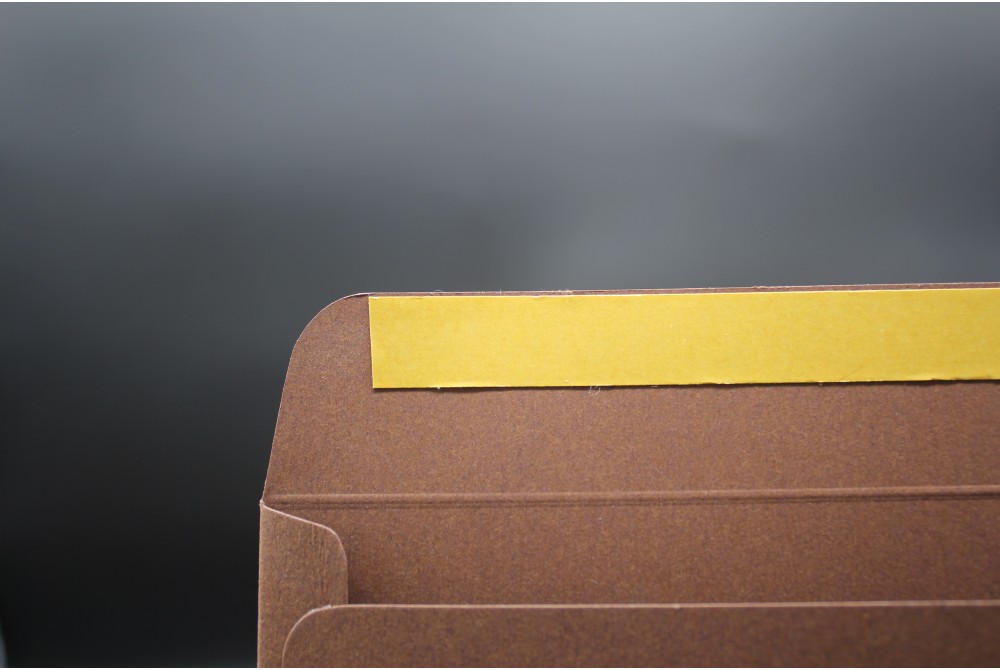 Конверт из дизайнерской бумаги REMAKE ЭКО древесно-коричневый (плотность 250 гр.) формат С4, 10 штук в упаковке.Цена за 1 упаковку.